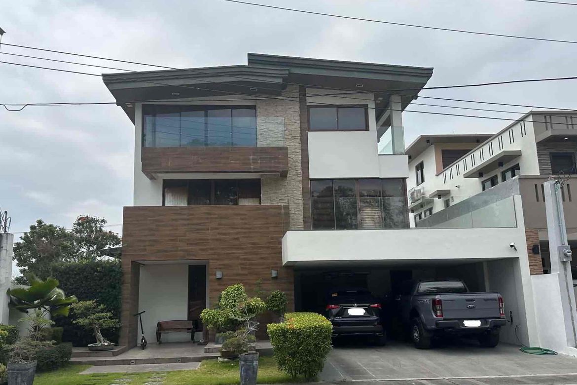 3 Bedroom House for Sale in Pulung Maragul, Angeles, Pampanga