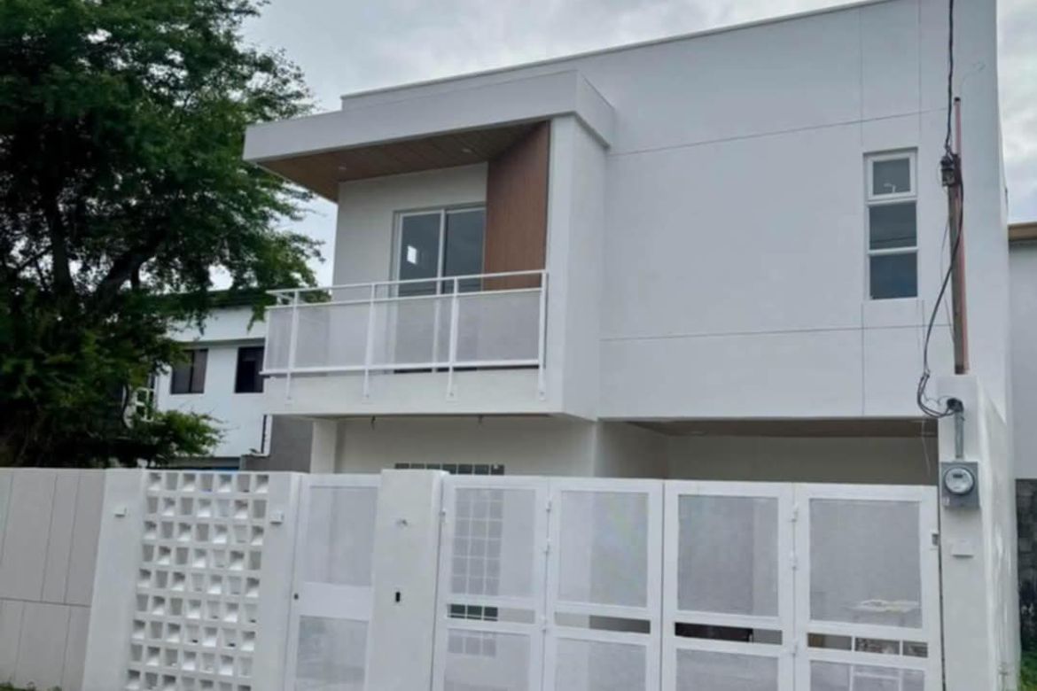 3 Bedroom House for Sale in Pulung Maragul, Angeles, Pampanga