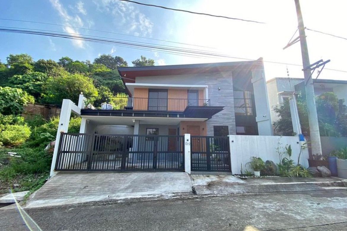 3 Bedroom House for Sale in Ridgemont Executive Village, Dolores, Taytay, Rizal