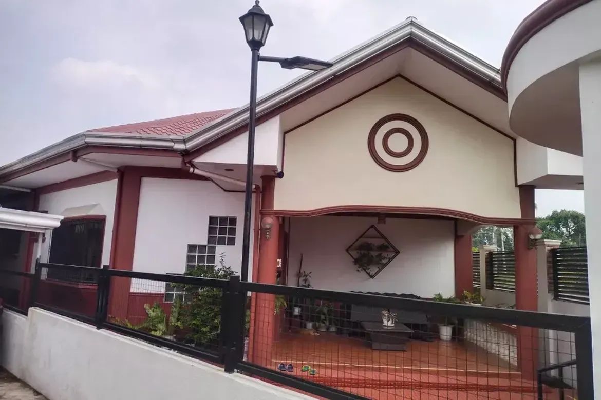 3 Bedroom House for Sale in Rizal, Tuy, Batangas