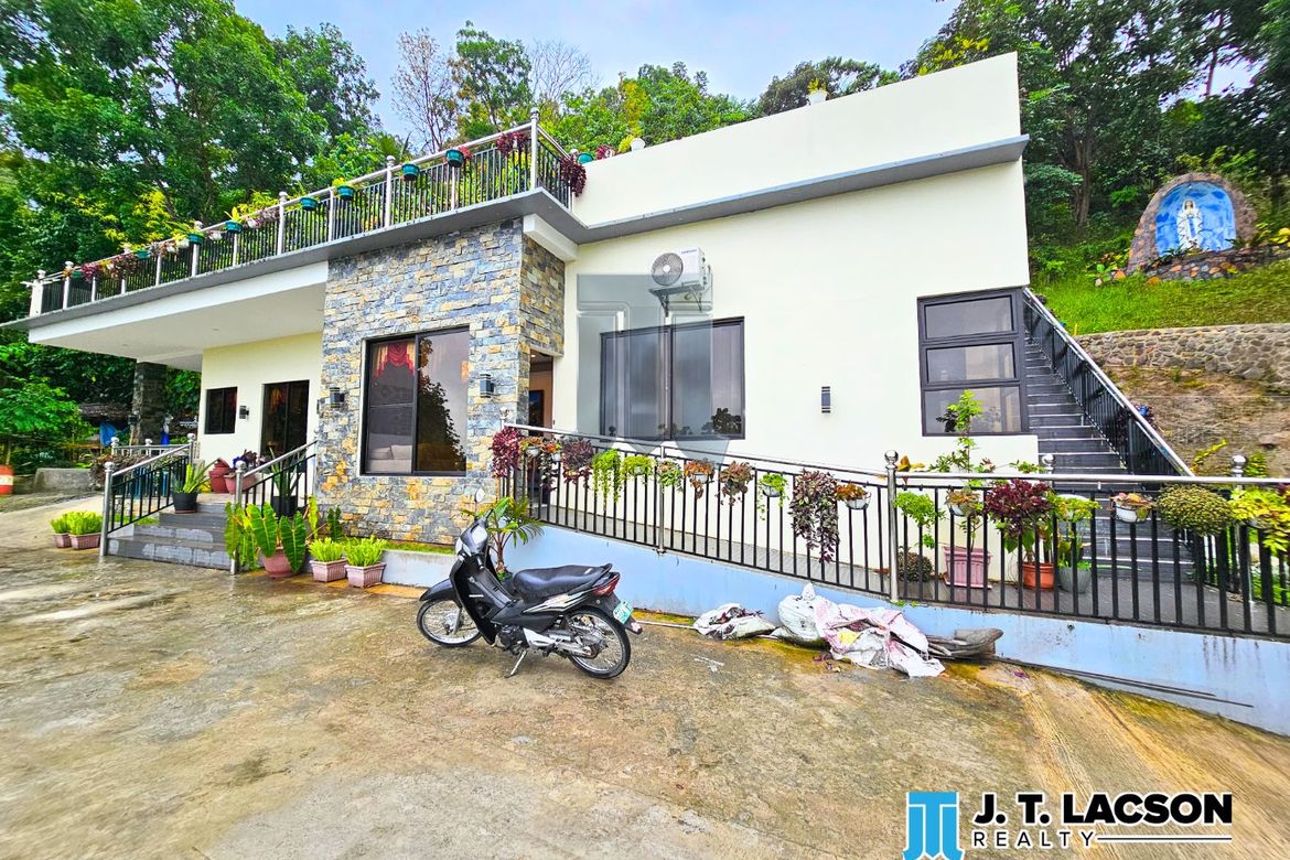 3 Bedroom House for Sale in Sagbang, Valencia, Negros Oriental