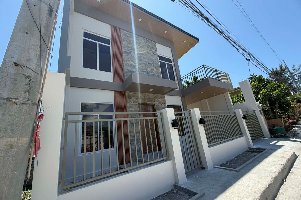 3 Bedroom House for Sale in San Antonio, Biñan, Laguna