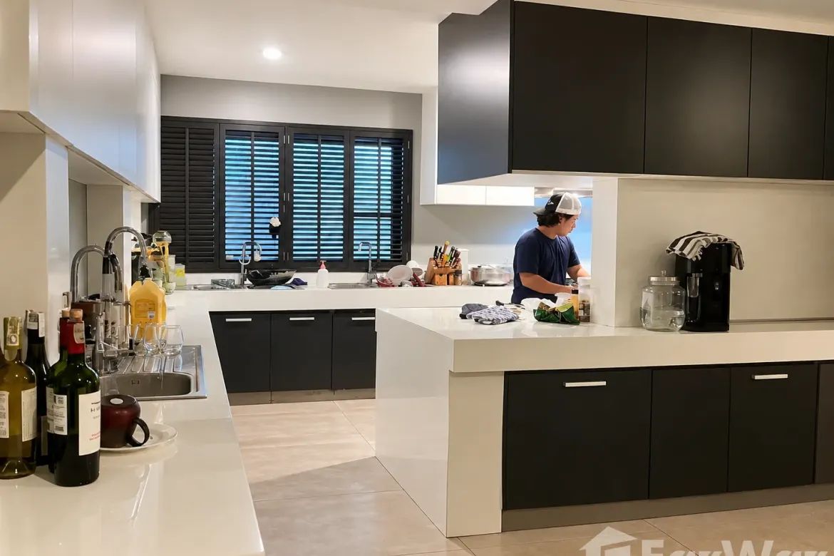 3 Bedroom House for Sale in San Antonio, Makati City – photo 4