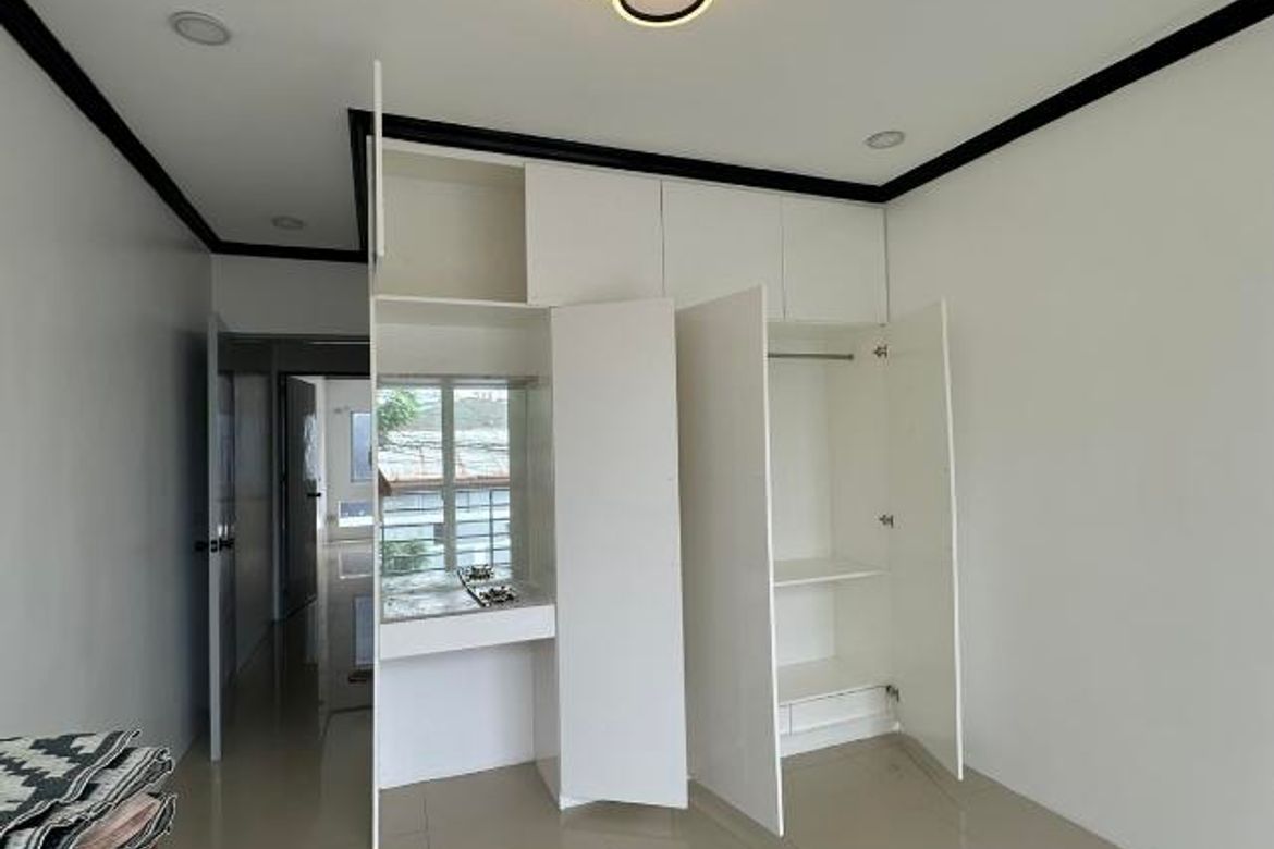3 Bedroom House for Sale in San Antonio, Parañaque, Metro Manila – photo 5
