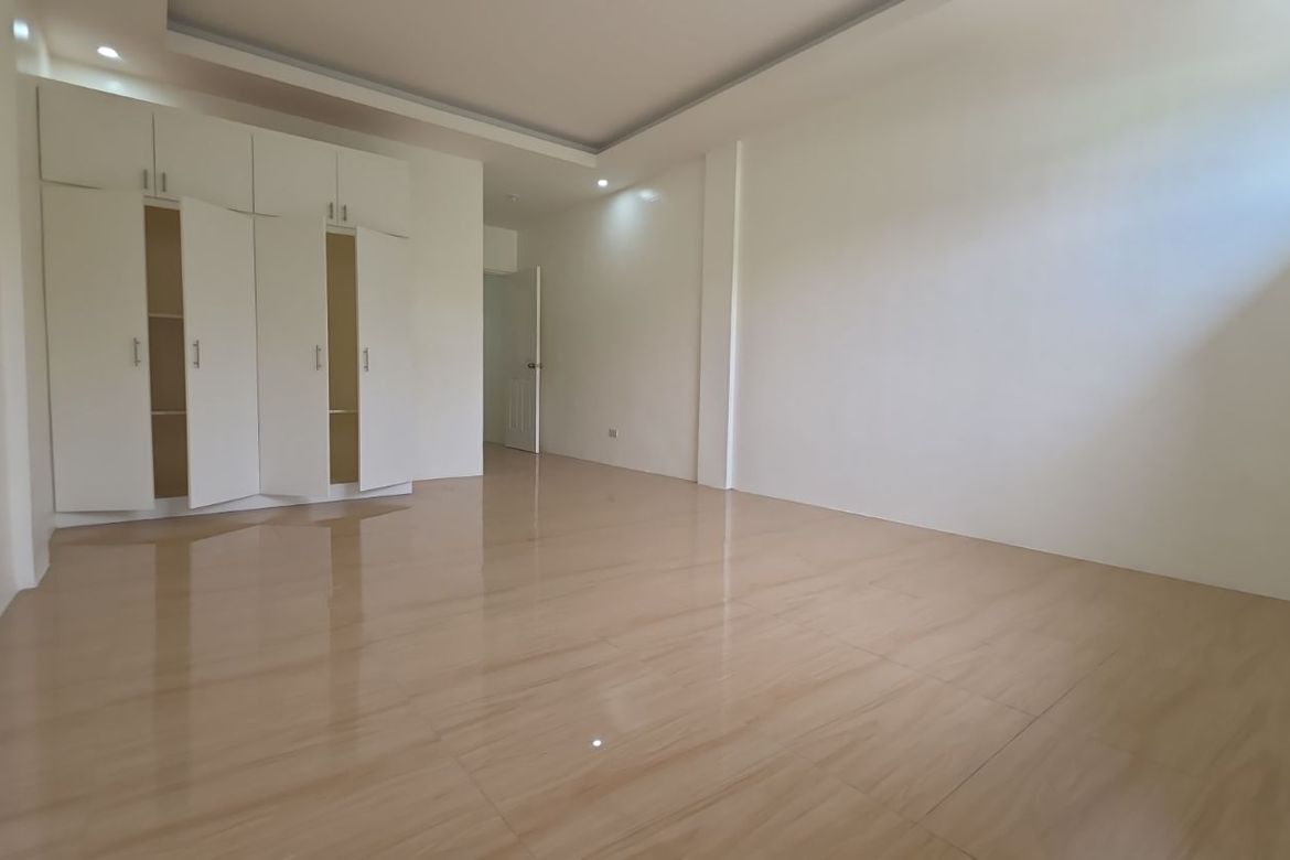3 Bedroom House for Sale in San Bartolome, Quezon City, Metro Manila – photo 7