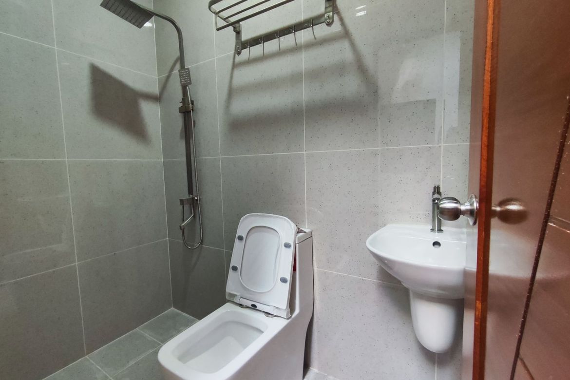 3 Bedroom House for Sale in San Isidro, Parañaque, Metro Manila – photo 5