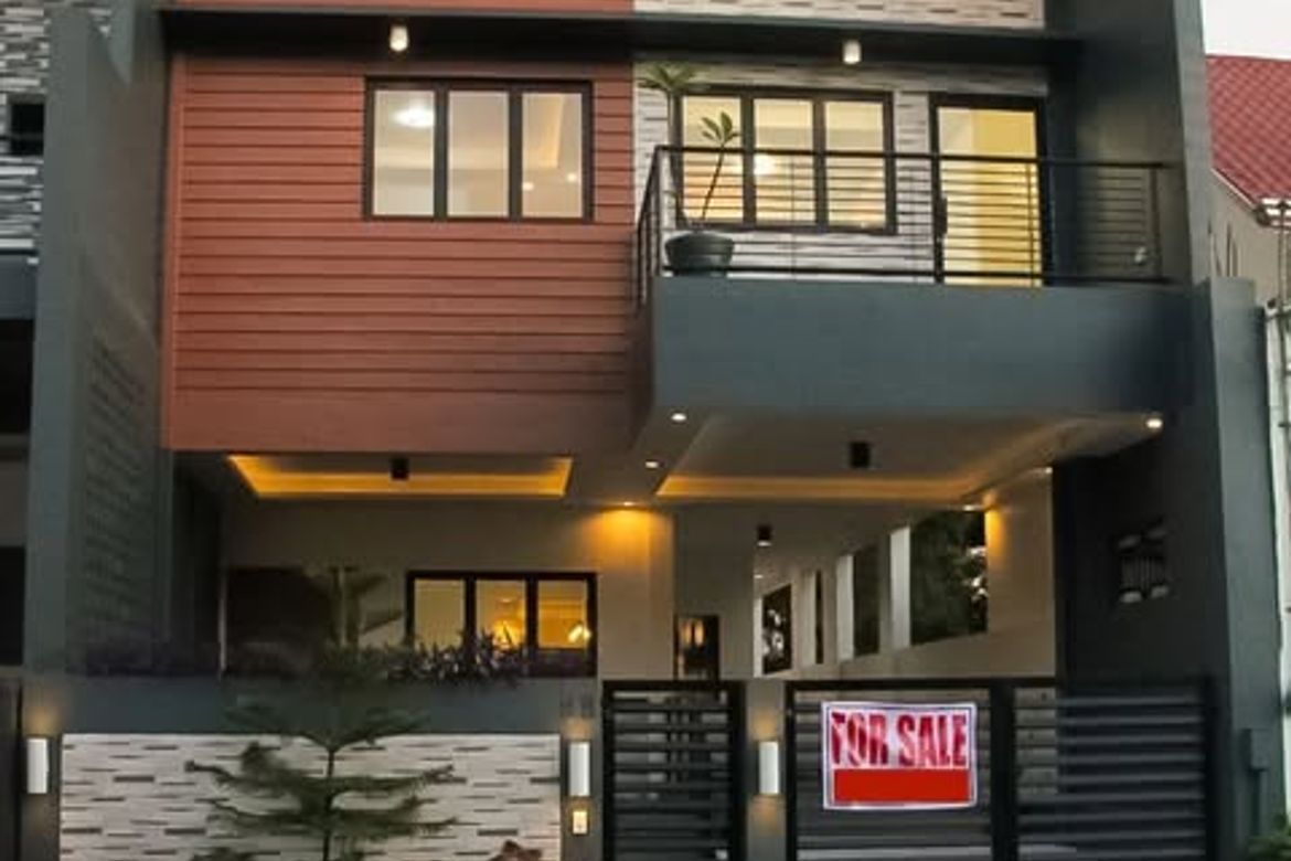 3 Bedroom House for Sale in San Isidro, Parañaque, Metro Manila