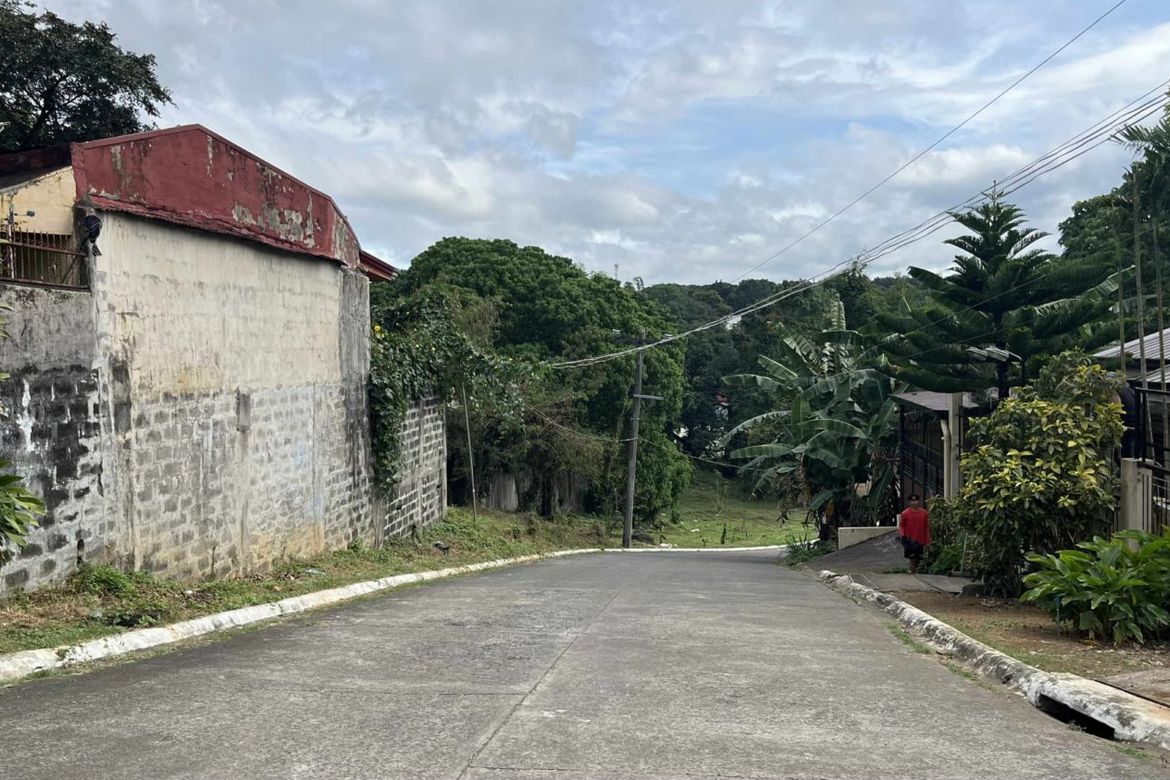 3 Bedroom House for Sale in Santa Cruz, Antipolo, Rizal