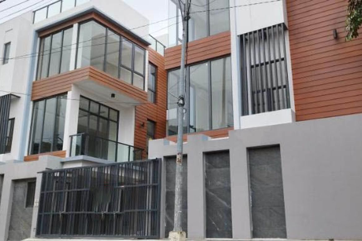 3 Bedroom House for Sale in Santa Cruz, Manila, Metro Manila near LRT-1 Doroteo Jose – photo 2