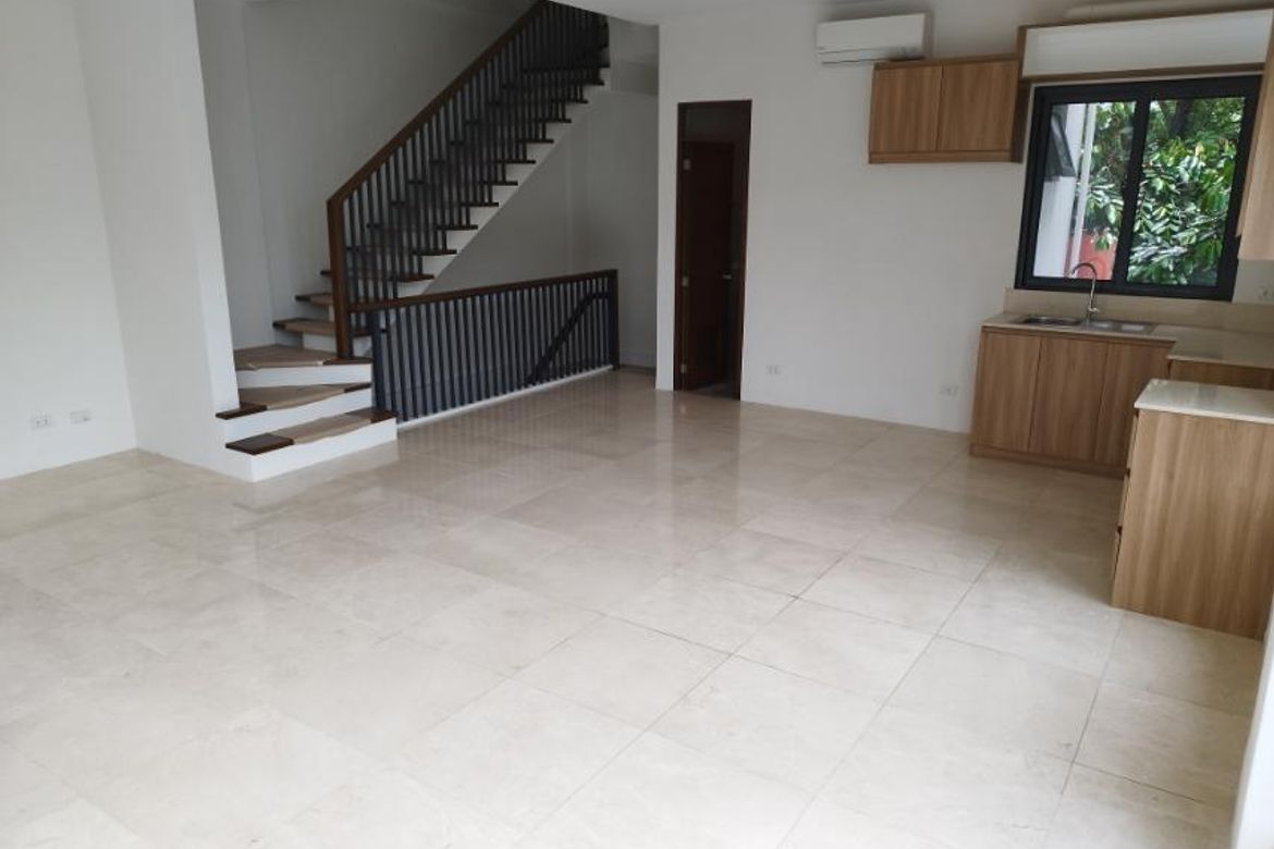 3 Bedroom House for Sale in Santa Cruz, Manila, Metro Manila near LRT-1 Doroteo Jose – photo 5