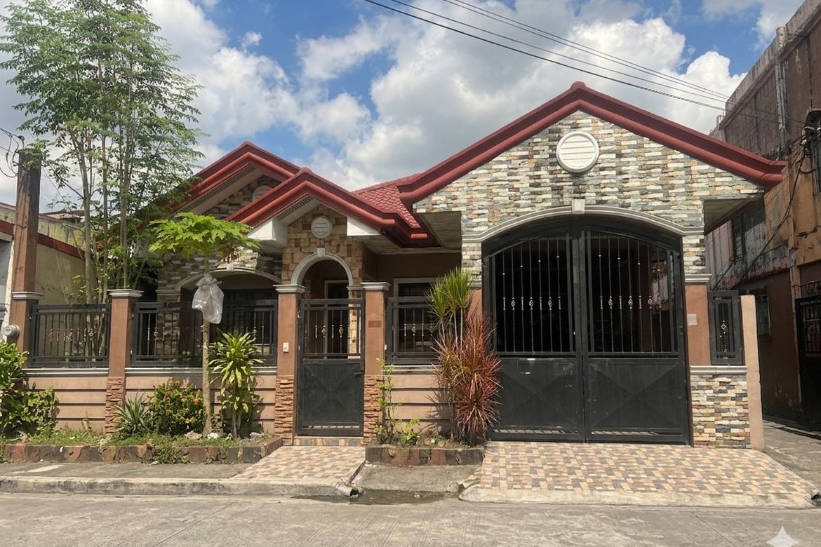 3 Bedroom House for Sale in Santo Domingo, Angeles, Pampanga