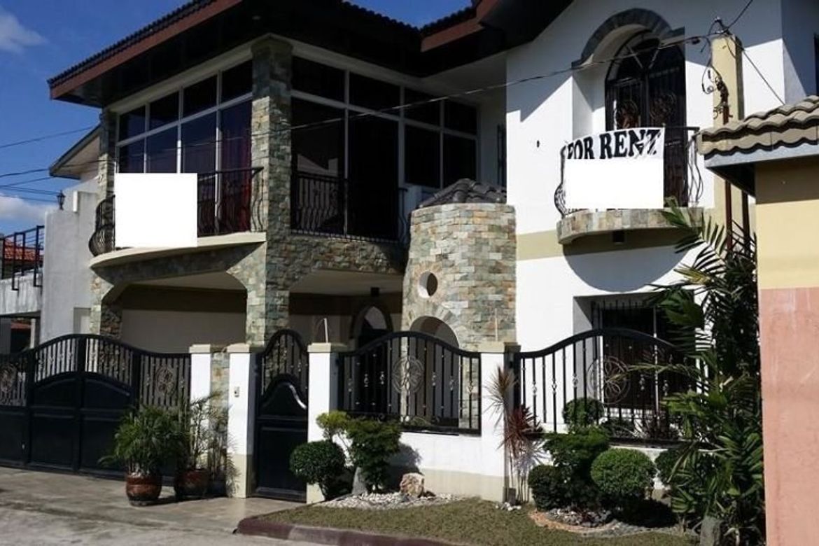 3 Bedroom House for Sale in Santo Domingo, Angeles, Pampanga
