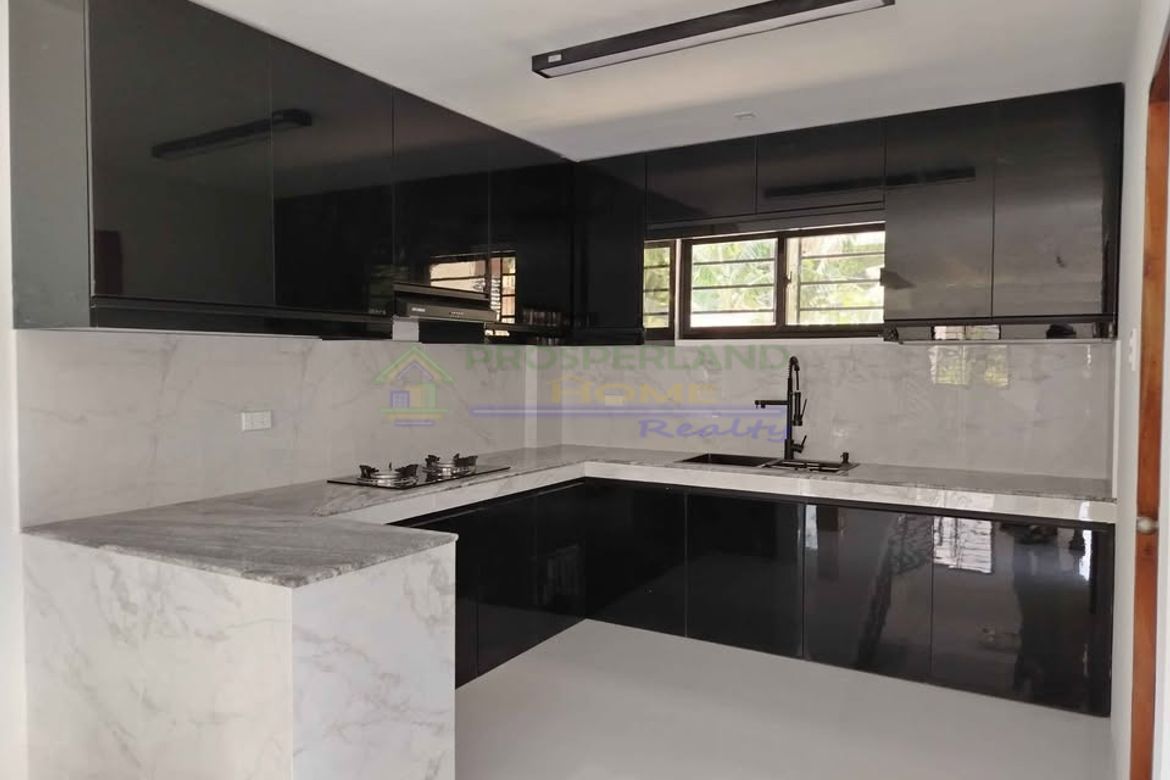 3 Bedroom House for Sale in Santo Domingo, Cainta, Rizal