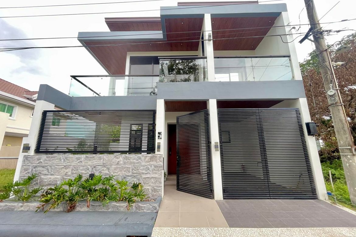 3 Bedroom House for Sale in Santo Rosario, San Fernando, Pampanga