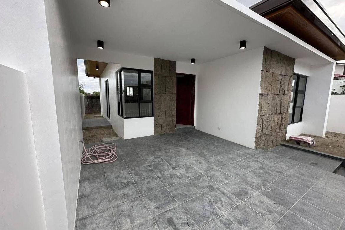 3 Bedroom House for Sale in Santo Rosario, San Fernando, Pampanga – photo 2