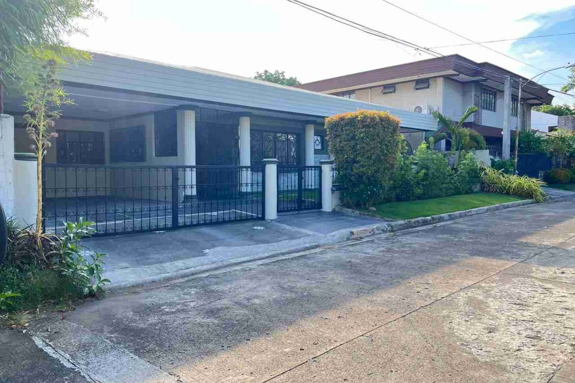 3 Bedroom House for Sale in Sun Valley, Parañaque, Metro Manila – photo 2