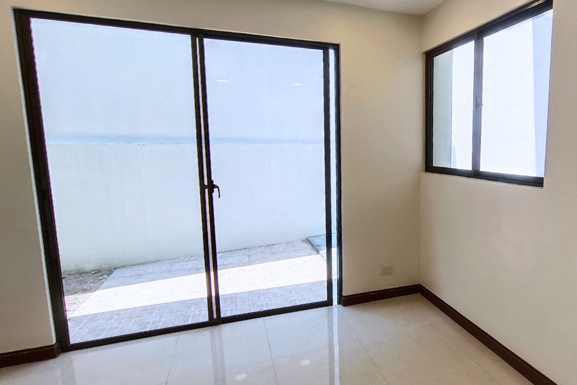 3 Bedroom House for Sale in Talon Kuatro, Las Piñas, Metro Manila – photo 7