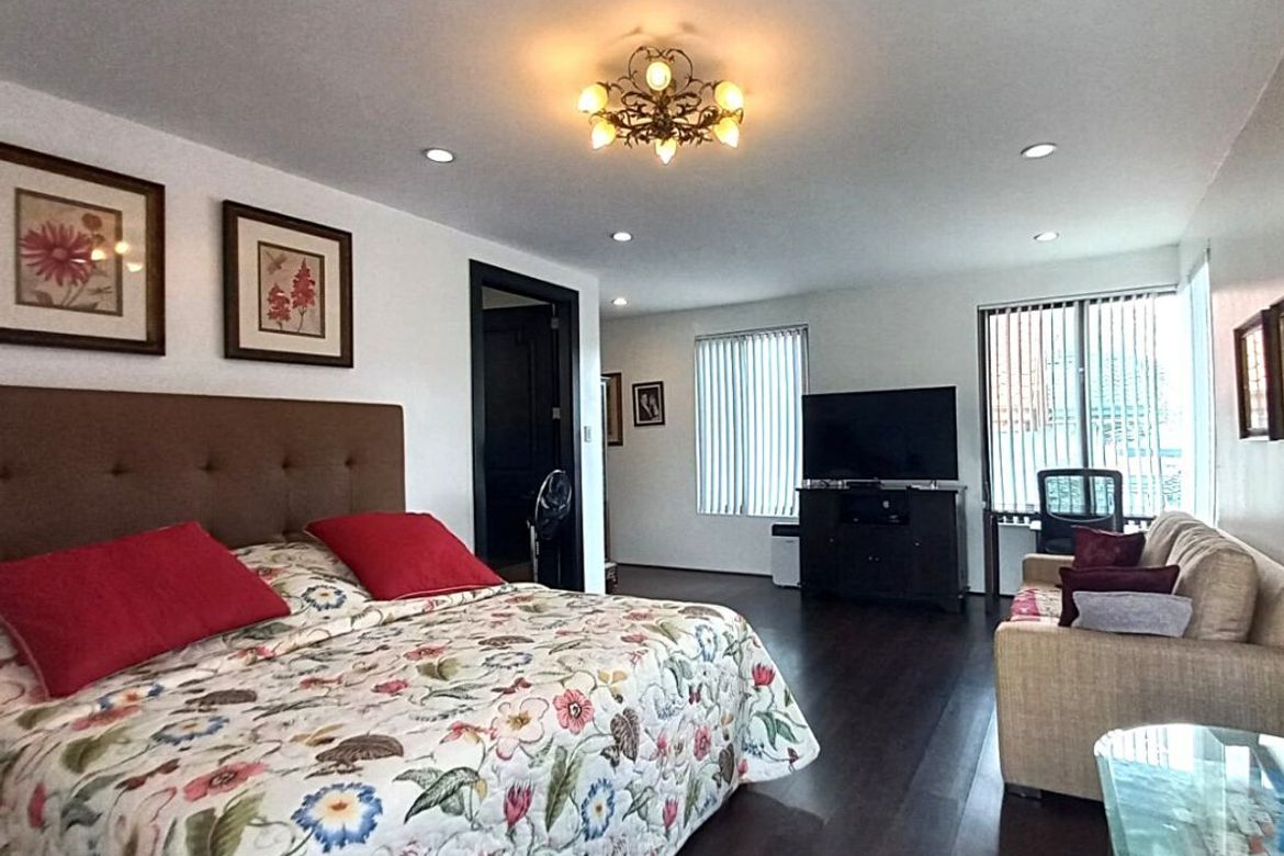 3 Bedroom House for Sale in Tandang Sora, Quezon City, Metro Manila – photo 3