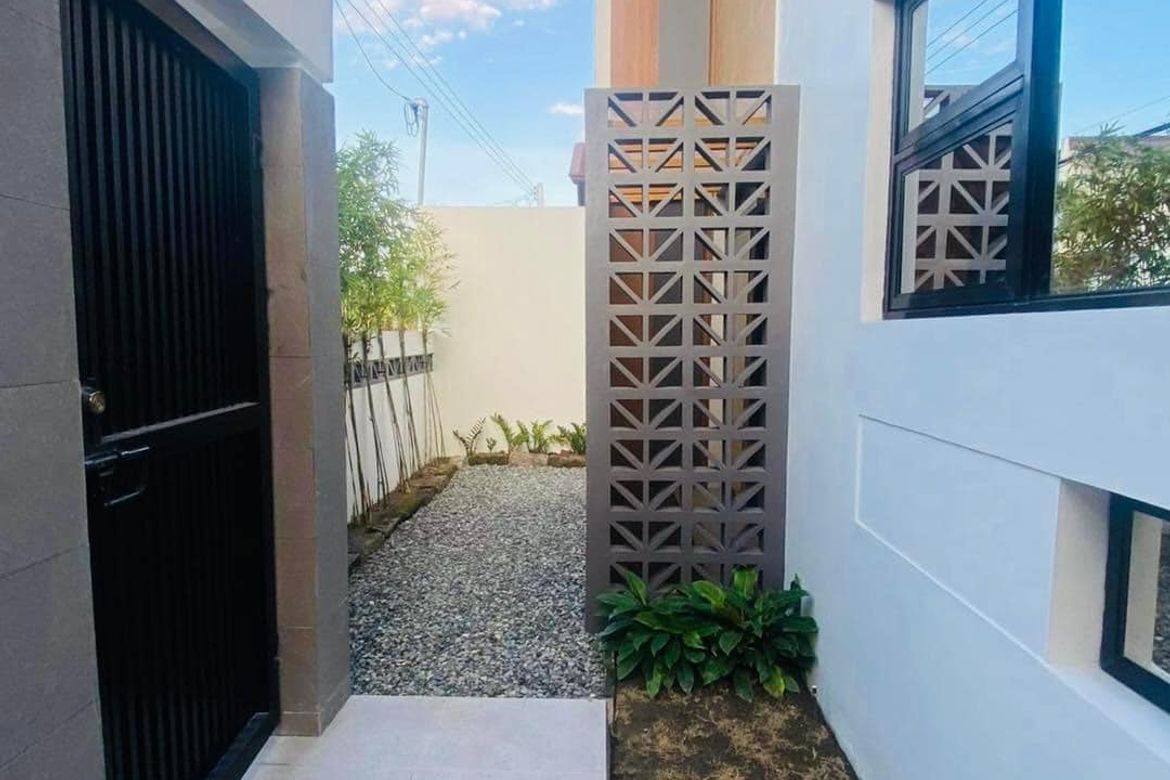 3 Bedroom House for Sale in Telabastagan, San Fernando, Pampanga – photo 5