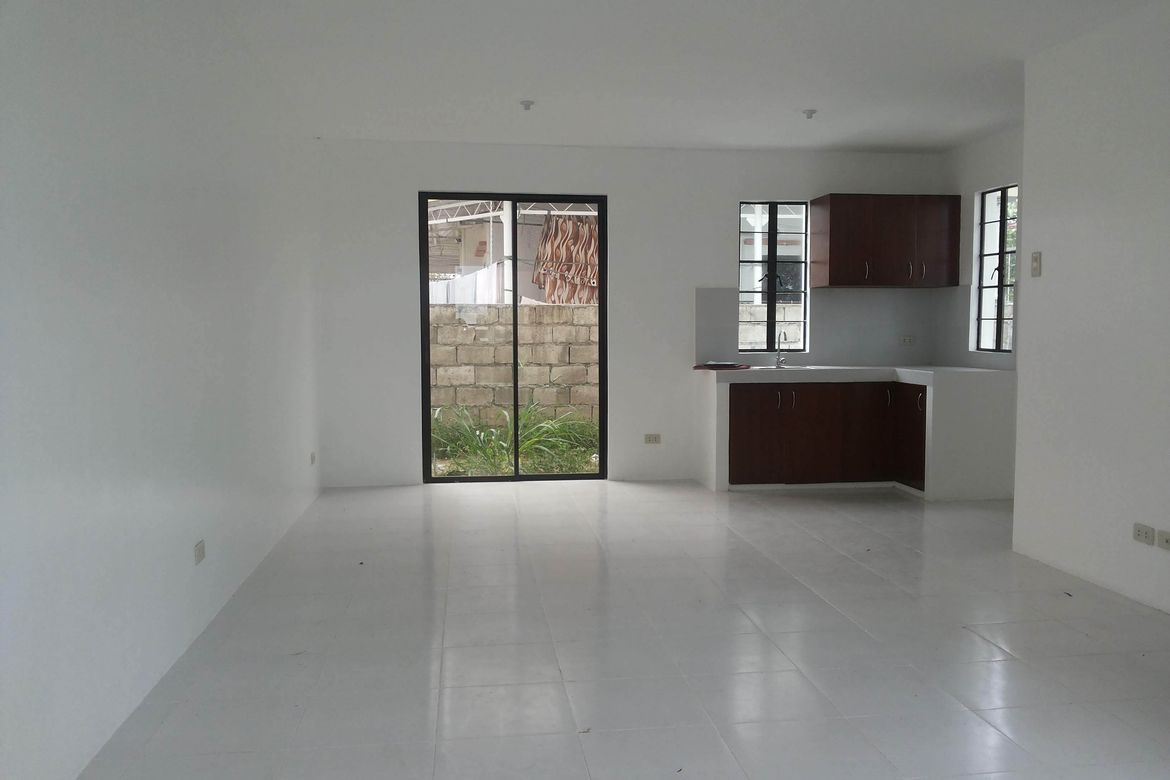 3 Bedroom House for Sale in The Beacon, Biñan, Laguna – photo 2