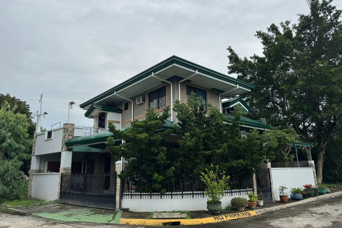 3 Bedroom House for Sale in The Grand Parkplace Village, Anabu I-B, Imus, Cavite – photo 2