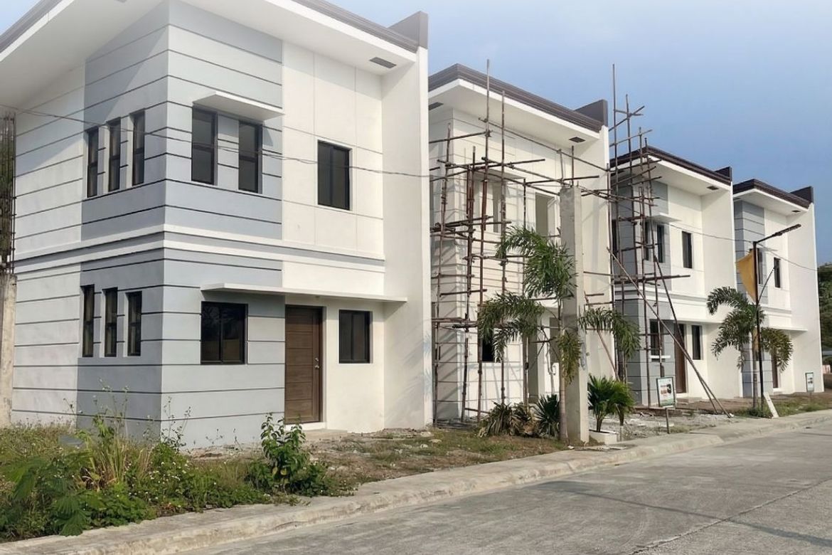3 Bedroom House for Sale in The Meadow Residences, San Vicente, San Pedro, Laguna
