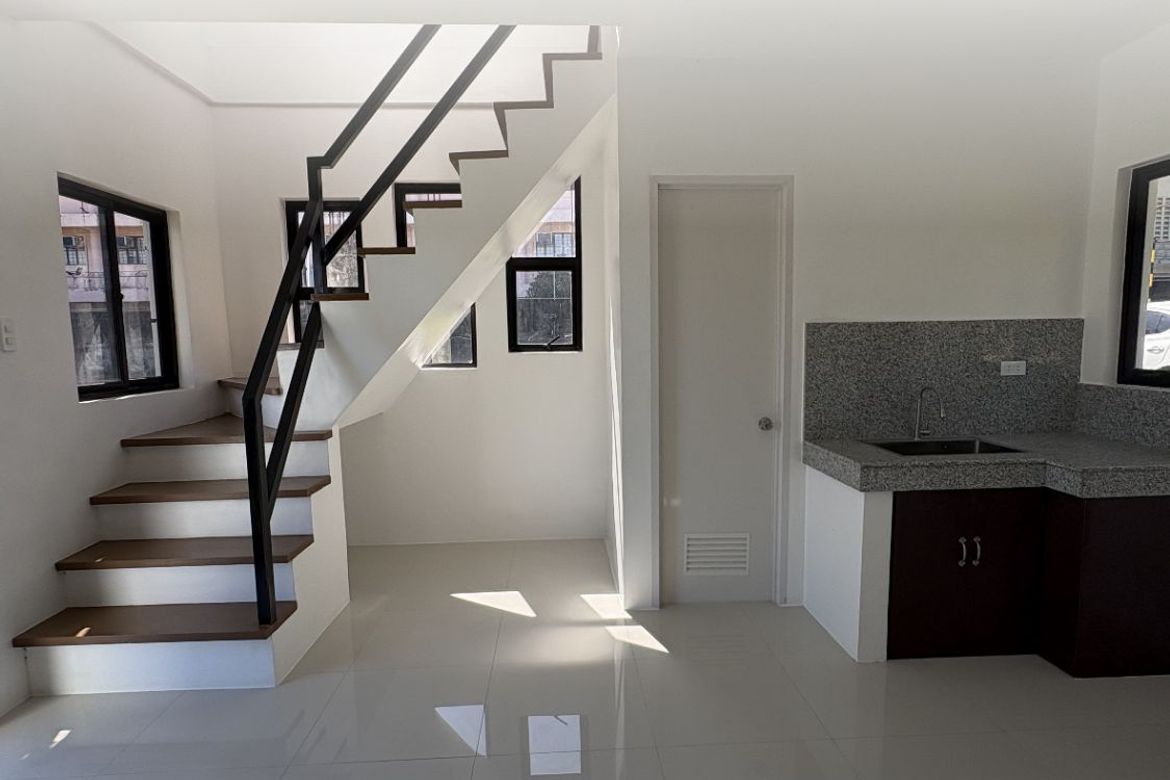 3 Bedroom House for Sale in The Meadow Residences, San Vicente, San Pedro, Laguna – photo 2