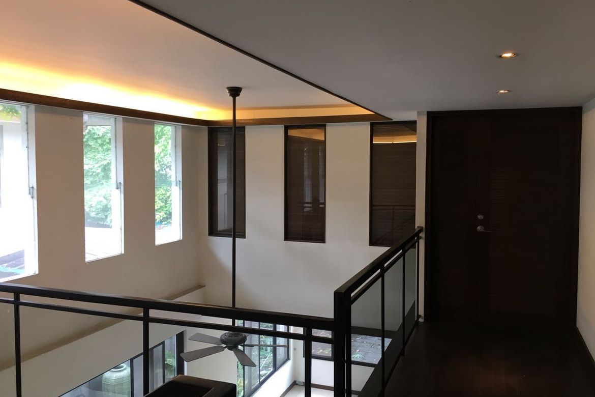 3 Bedroom House for Sale in White Plains, Quezon City, Metro Manila