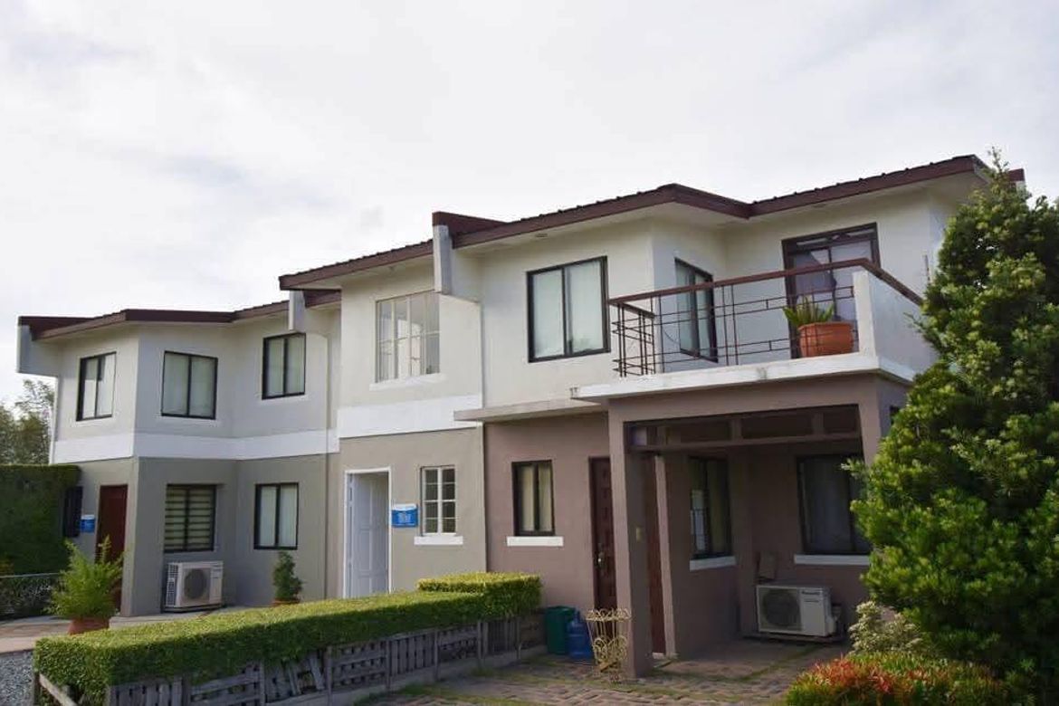 3 Bedroom Townhouse for Sale in Alapan II-B, Imus, Cavite