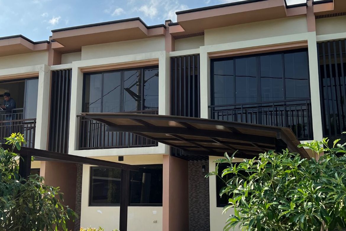 3 Bedroom Townhouse for Sale in Almanza Uno, Las Piñas, Metro Manila – photo 4