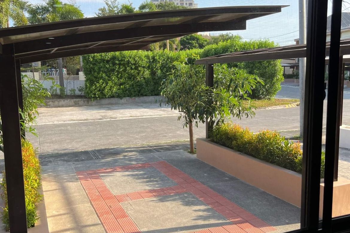 3 Bedroom Townhouse for Sale in Almanza Uno, Las Piñas, Metro Manila – photo 8