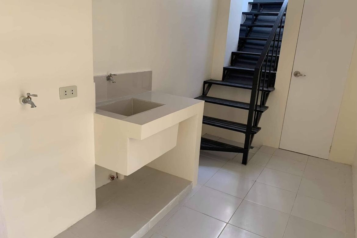 3 Bedroom Townhouse for Sale in Almanza Uno, Las Piñas, Metro Manila – photo 8