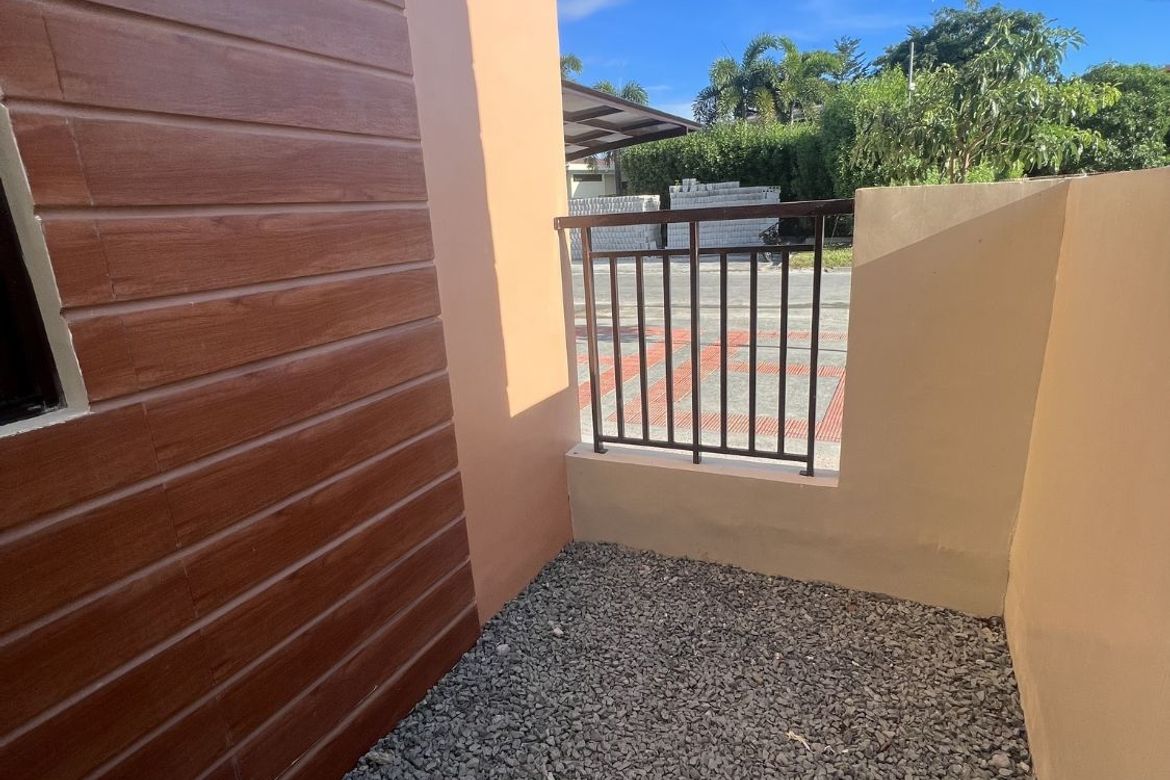 3 Bedroom Townhouse for Sale in Almanza Uno, Las Piñas, Metro Manila – photo 7