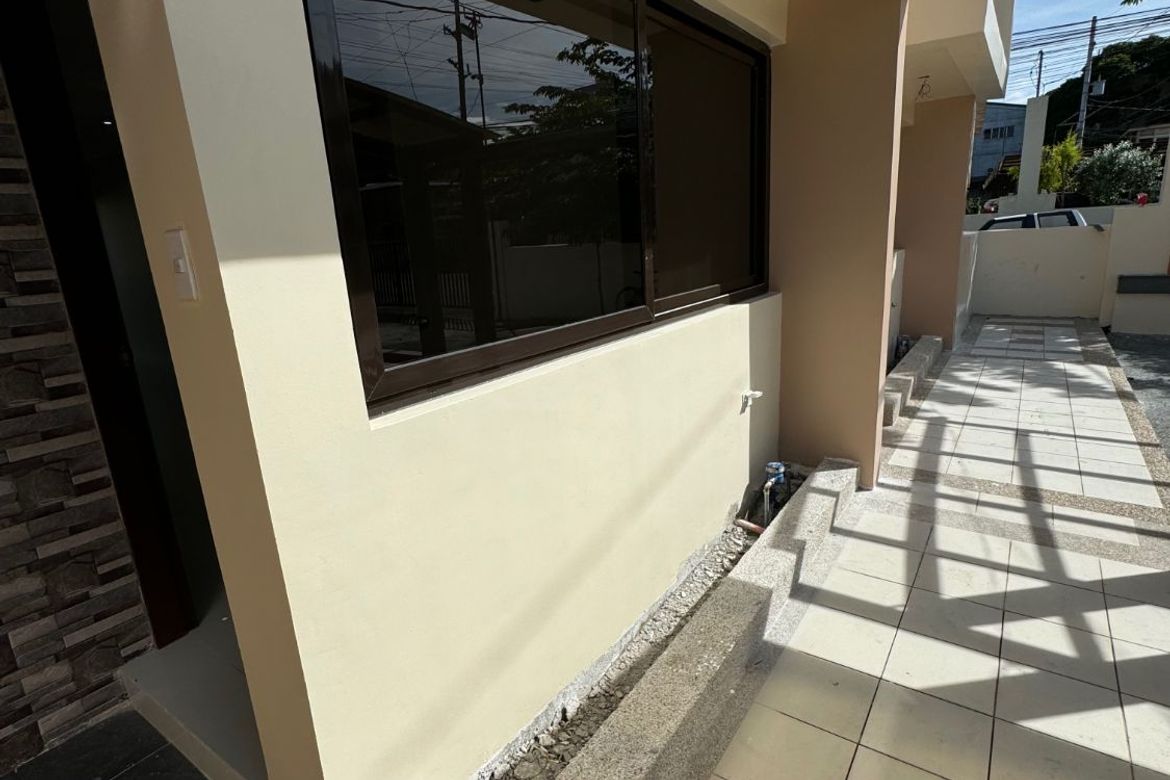3 Bedroom Townhouse for Sale in Almanza Uno, Las Piñas, Metro Manila – photo 3