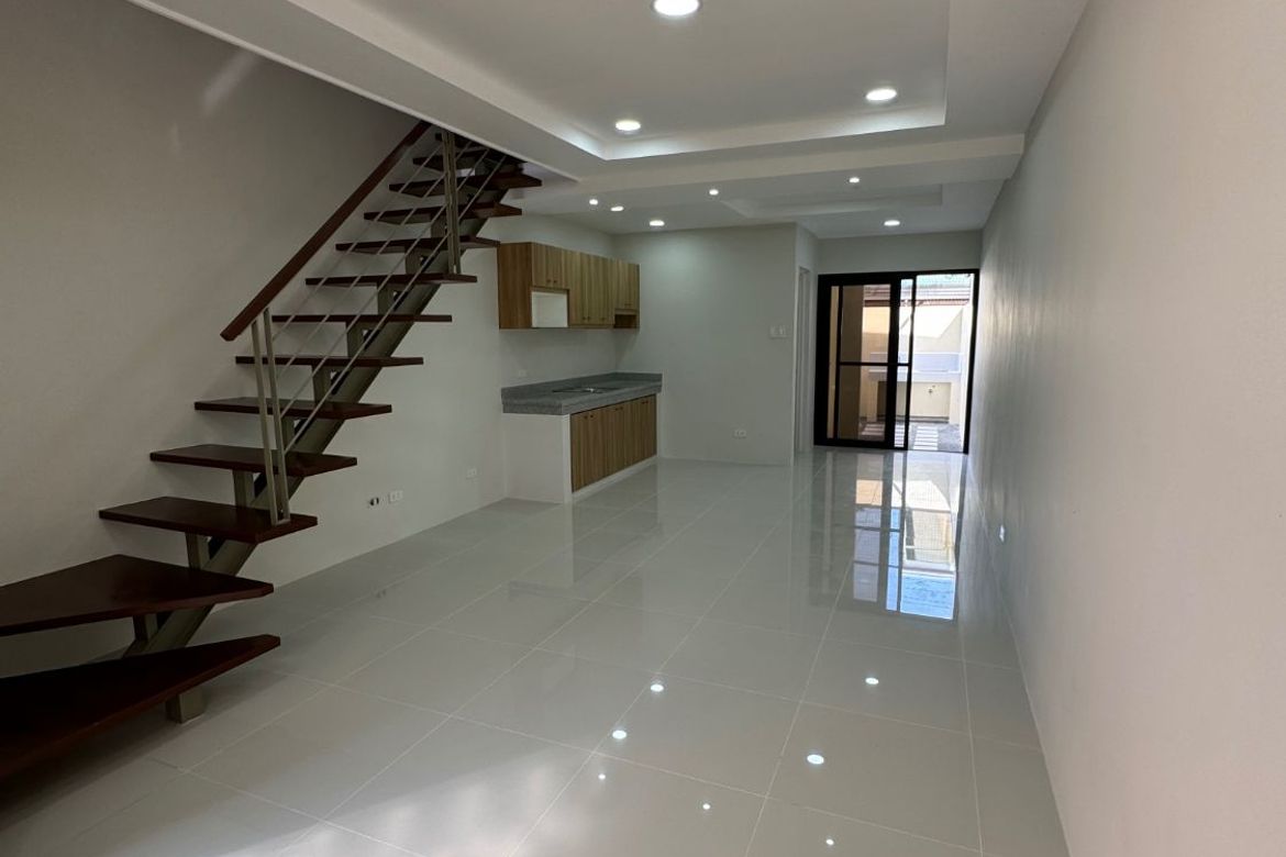3 Bedroom Townhouse for Sale in Almanza Uno, Las Piñas, Metro Manila – photo 6