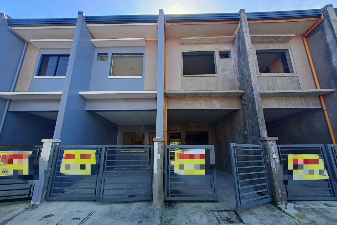 3 Bedroom Townhouse for Sale in Almanza Uno, Las Piñas, Metro Manila – photo 2