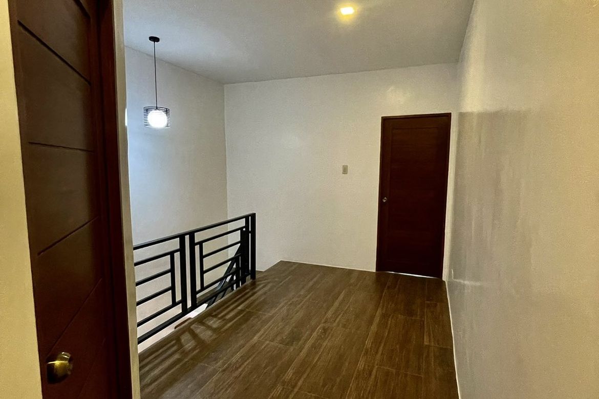 3 Bedroom Townhouse for Sale in Almanza Uno, Las Piñas, Metro Manila – photo 2