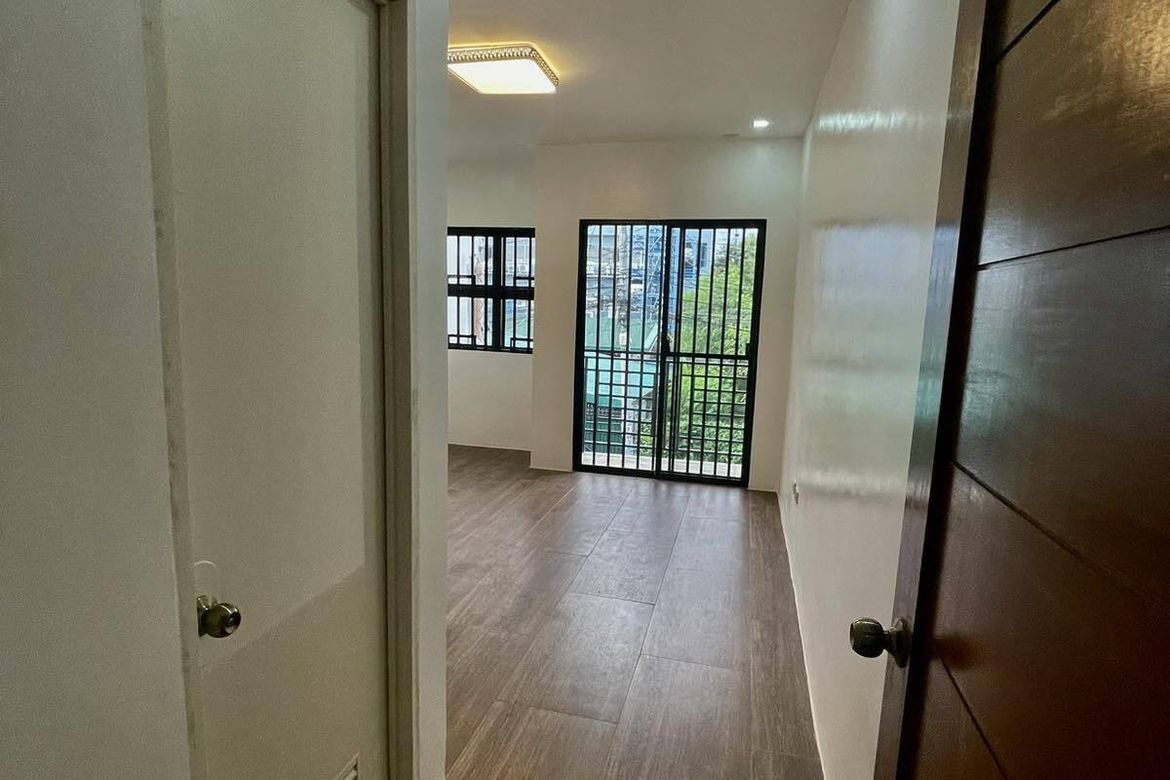 3 Bedroom Townhouse for Sale in Almanza Uno, Las Piñas, Metro Manila – photo 5