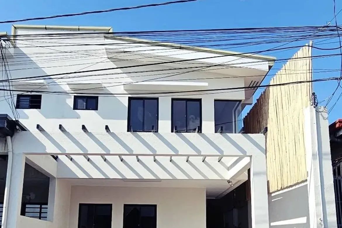 3 Bedroom Townhouse for Sale in Almanza Uno, Las Piñas, Metro Manila – photo 2