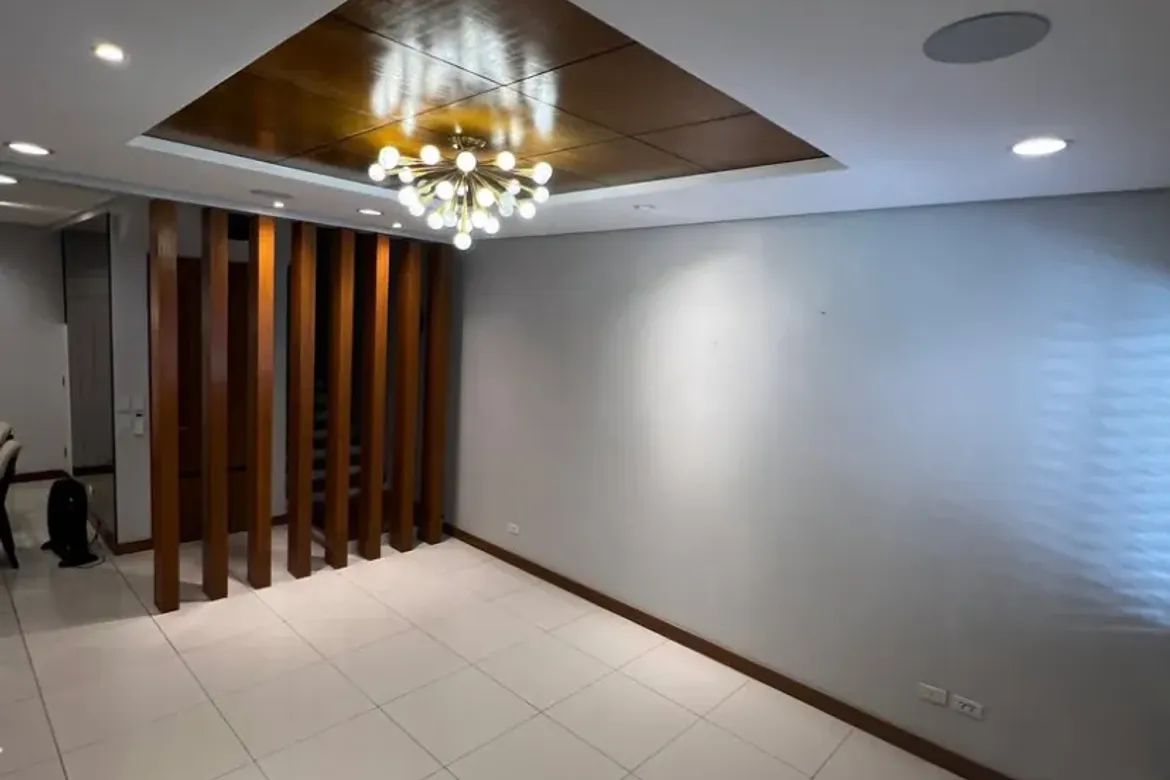 3 Bedroom Townhouse for Sale in Bagong Lipunan Ng Crame, Quezon City, Metro Manila near MRT-3 Araneta Center-Cubao – photo 3