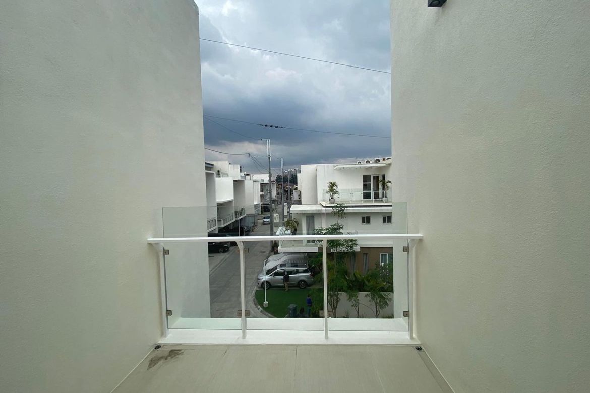 3 Bedroom Townhouse for Sale in Bambang, Taguig, Metro Manila – photo 2