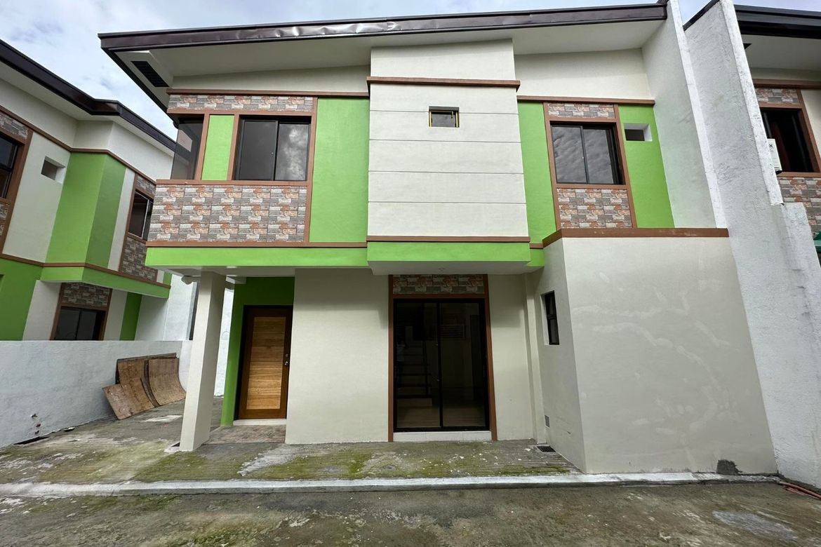 3 Bedroom Townhouse for Sale in Barangay 174, Caloocan, Metro Manila