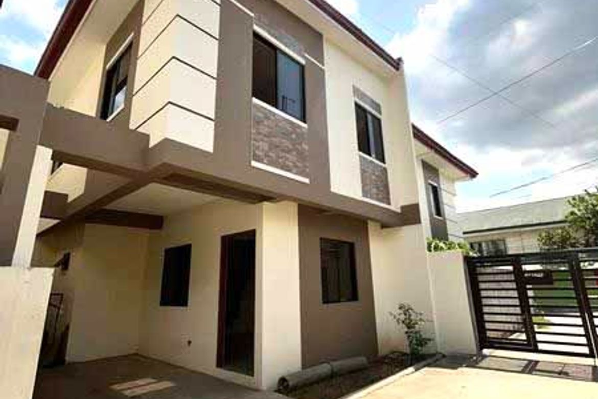 3 Bedroom Townhouse for Sale in Barangay 179, Caloocan, Metro Manila