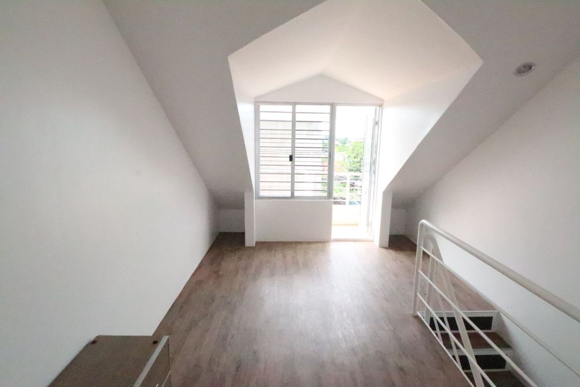 3 Bedroom Townhouse for Sale in Barangay 42, Caloocan, Metro Manila near LRT-1 R. Papa – photo 3