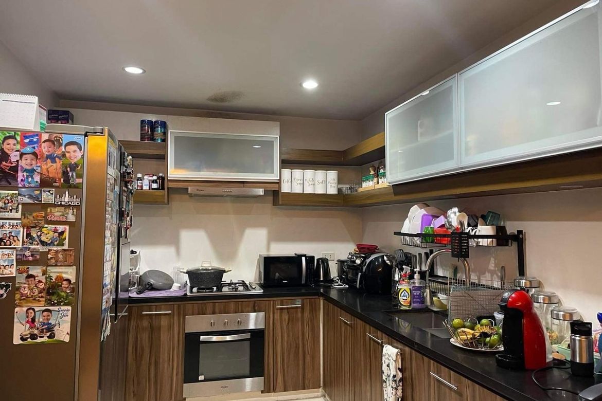 3 Bedroom Townhouse for Sale in Barangka Drive, Mandaluyong, Metro Manila near MRT-3 Boni – photo 8