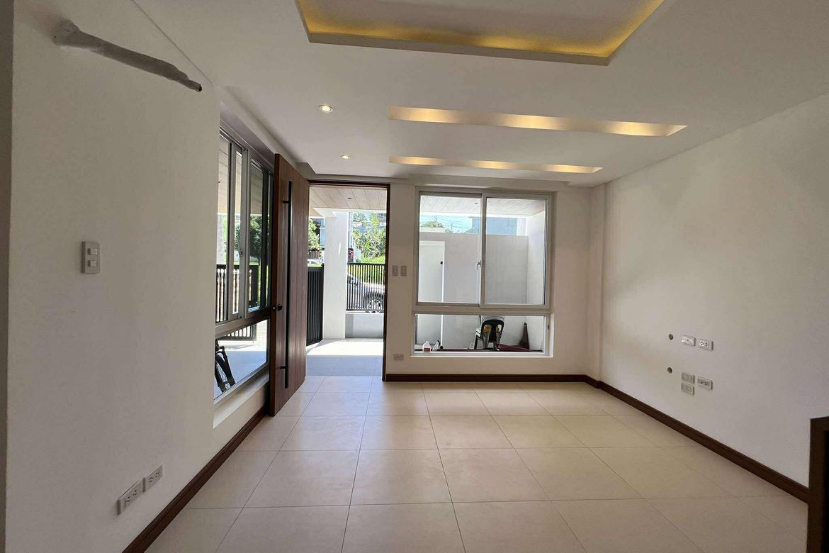 3 Bedroom Townhouse for Sale in Batasan Hills, Quezon City, Metro Manila – photo 3
