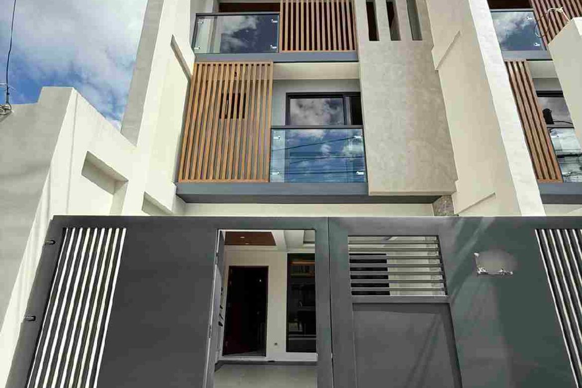 3 Bedroom Townhouse for Sale in Batasan Hills, Quezon City, Metro Manila