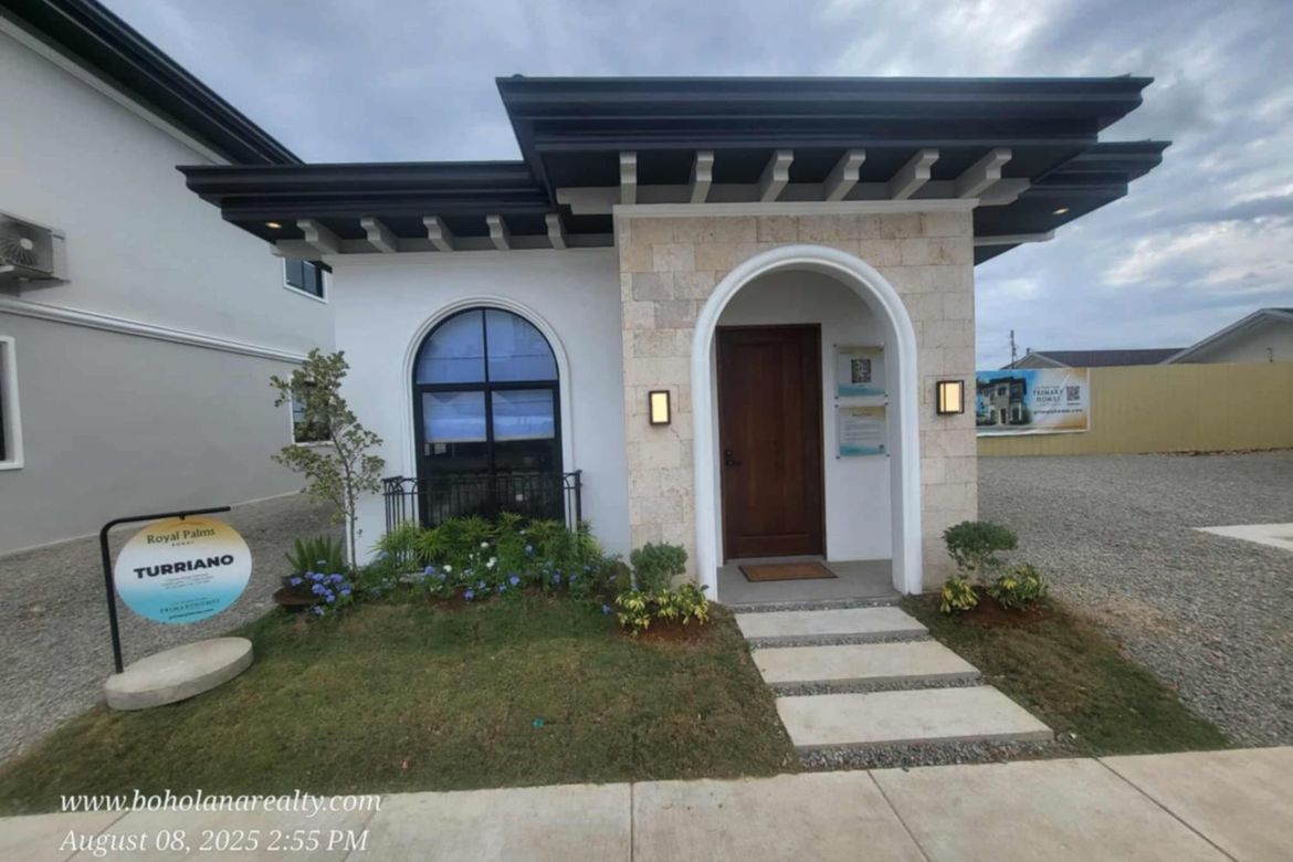 3 Bedroom Townhouse for Sale in Biking, Dauis, Bohol