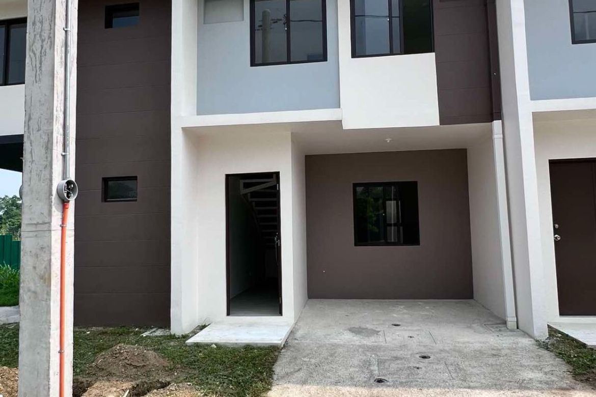 3 Bedroom Townhouse for Sale in Canlubang, Calamba, Laguna