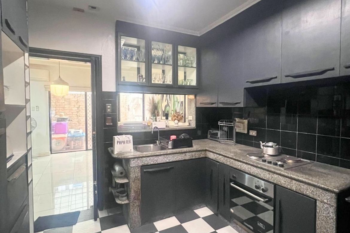 3 Bedroom Townhouse for Sale in Central, Quezon City, Metro Manila – photo 3